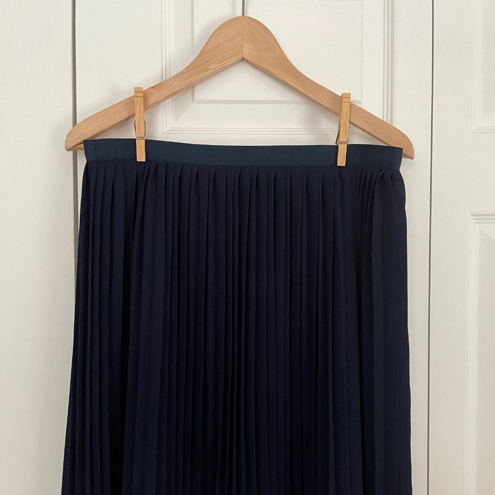 J. Crew Sunburst Pleaded Skirt in Navy